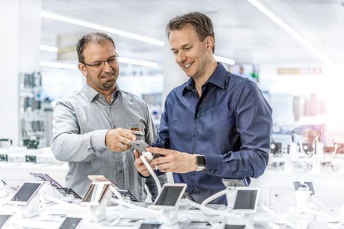 Hochwertige Produkte und kompetente Beratung stehen bei MEDIMAX im Fokus.