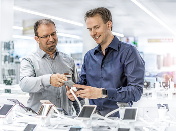 Hochwertige Produkte und kompetente Beratung stehen bei MEDIMAX im Fokus.