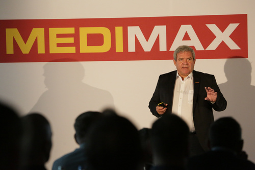 Friedrich Sobol eröffnet die MEDIMAX Unternehmertagung 2021 mit einem Rück- und Ausblick zur Entwicklung der Franchise-Fachmarktlinie. 
