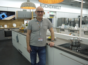MEDIMAX Unternehmer Udo Mählitz ist begeistert vom Support des Kooperationspartners. Im Rahmen seines individuellen Konzepts setzt er vor allem auf hochwertige Haushaltselektronik.