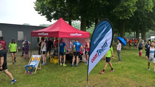 comTeam-Stand beim Schlösserlauf